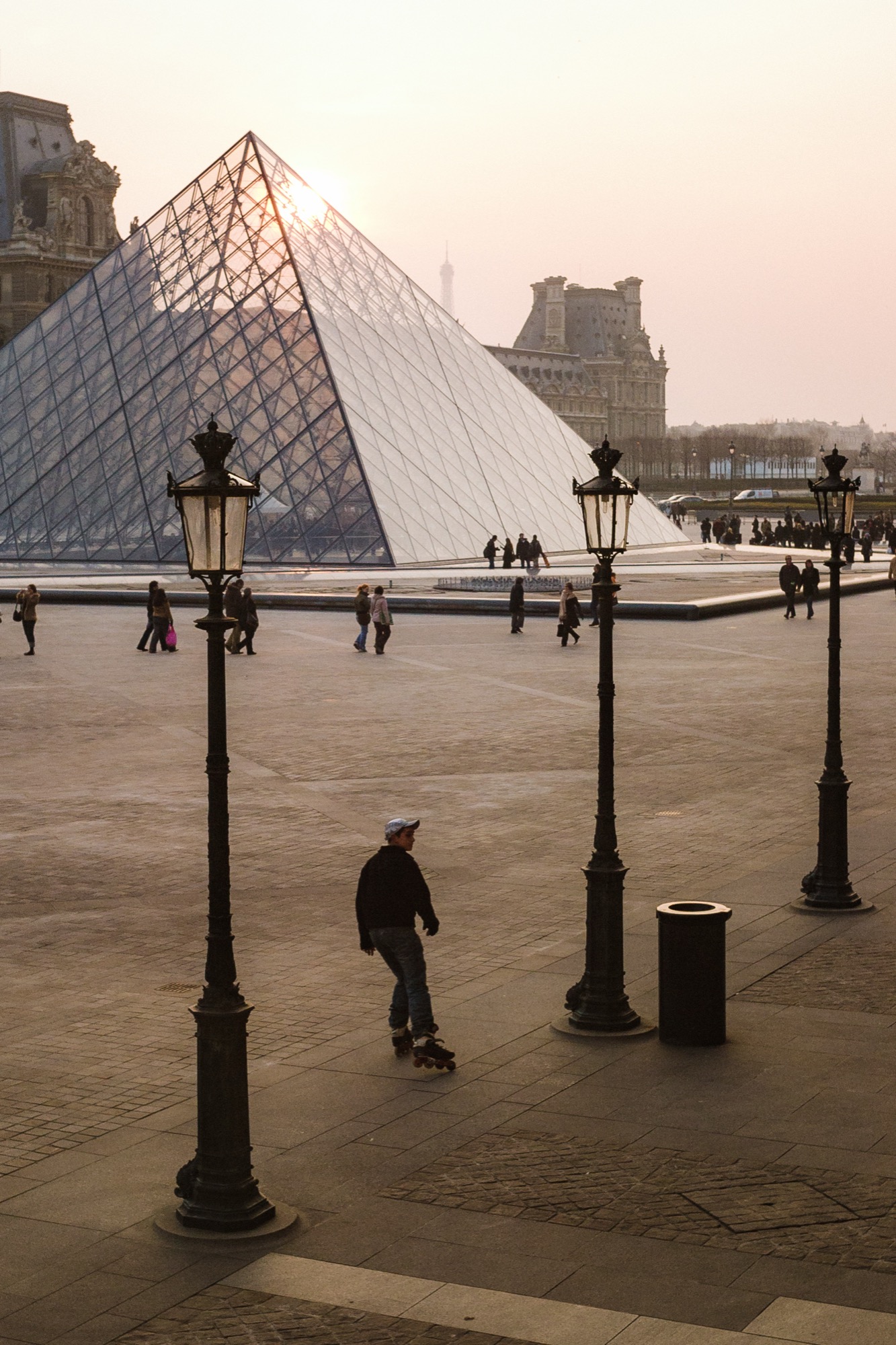  Paris, France 